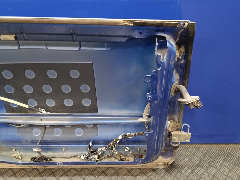 Recambio de puerta delantera izquierda para volkswagen touareg (7la) 5.0 v10 tdi cat (ayh) referencia OEM IAM   