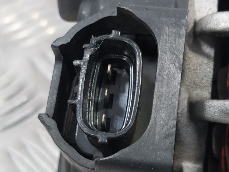 Recambio de alternador para hyundai i20 1.2 16v cat referencia OEM IAM 2622650  3730003355