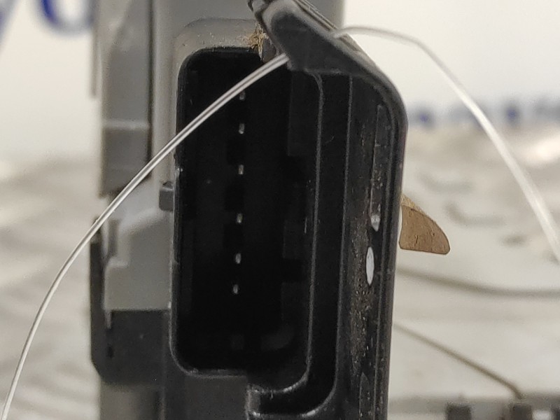 Recambio de cerradura puerta trasera izquierda para peugeot 308 1.6 16v referencia OEM IAM 567165  