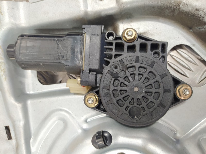 Recambio de elevalunas trasero izquierdo para hyundai tucson (jm) 2.0 crdi cat referencia OEM IAM 834702E010  