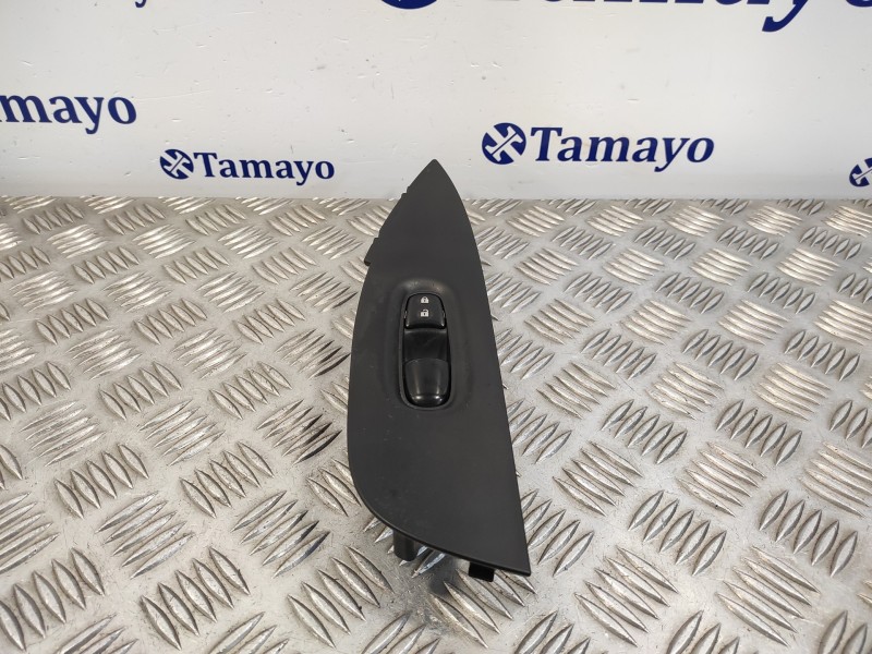 Recambio de mando elevalunas delantero derecho para nissan qashqai (j11) 1.6 dci turbodiesel cat referencia OEM IAM 809604EH0AX 
