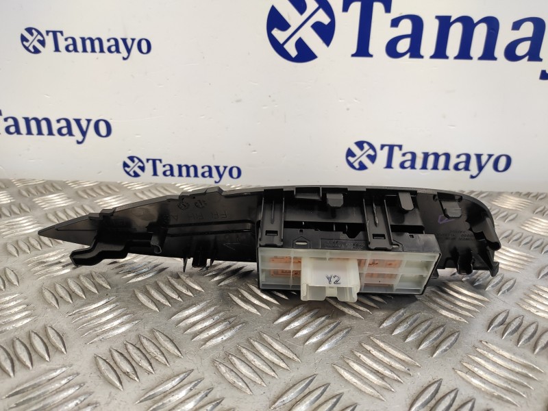 Recambio de mando elevalunas delantero derecho para nissan qashqai (j11) 1.6 dci turbodiesel cat referencia OEM IAM 809604EH0AX 