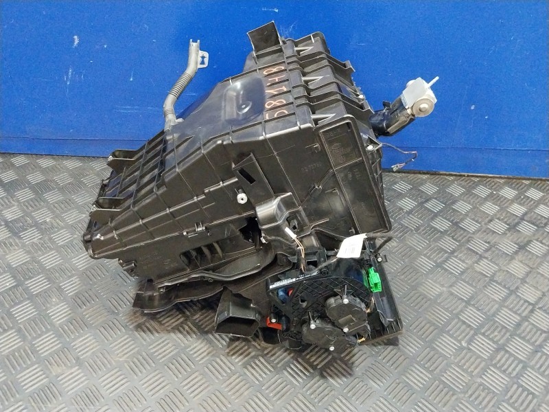 Recambio de calefaccion entera normal para land rover discovery sport referencia OEM IAM FK7219B555CF EC281006 FA992003