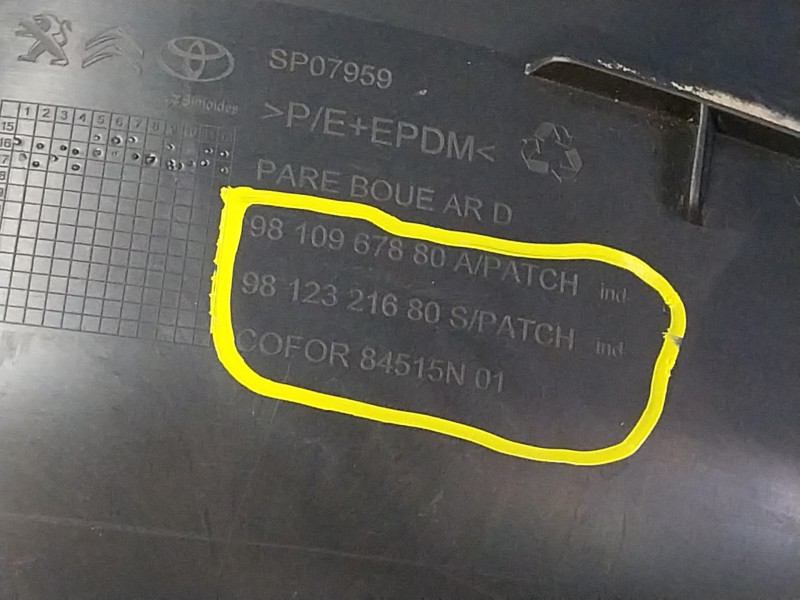 Recambio de plastico paso rueda trasero derecho para toyota proace referencia OEM IAM 9810967880  9812321680