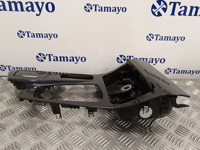 Recambio de consola central para bmw serie 5 lim. (f10) 2.0 referencia OEM IAM 920637506 82262001 82031001