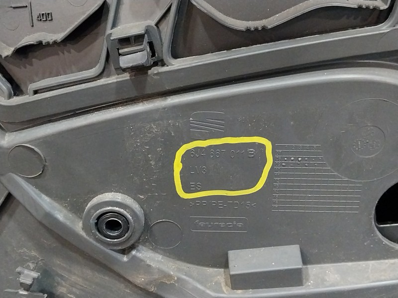 Recambio de guarnecido puerta delantera izquierda para seat ibiza (6j5) referencia OEM IAM 6J4867011  