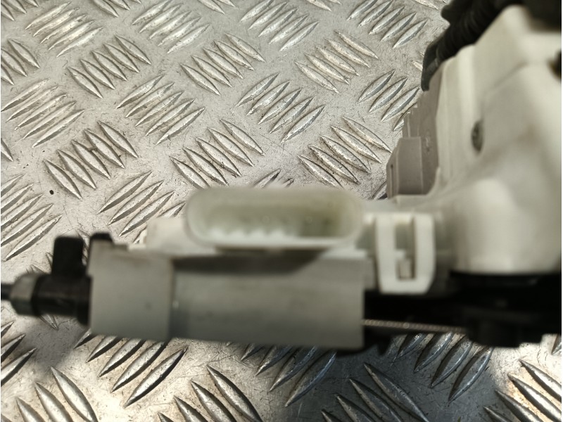 Recambio de cerradura puerta trasera izquierda para audi a1 sportback (8xf) referencia OEM IAM 8X0839015E  