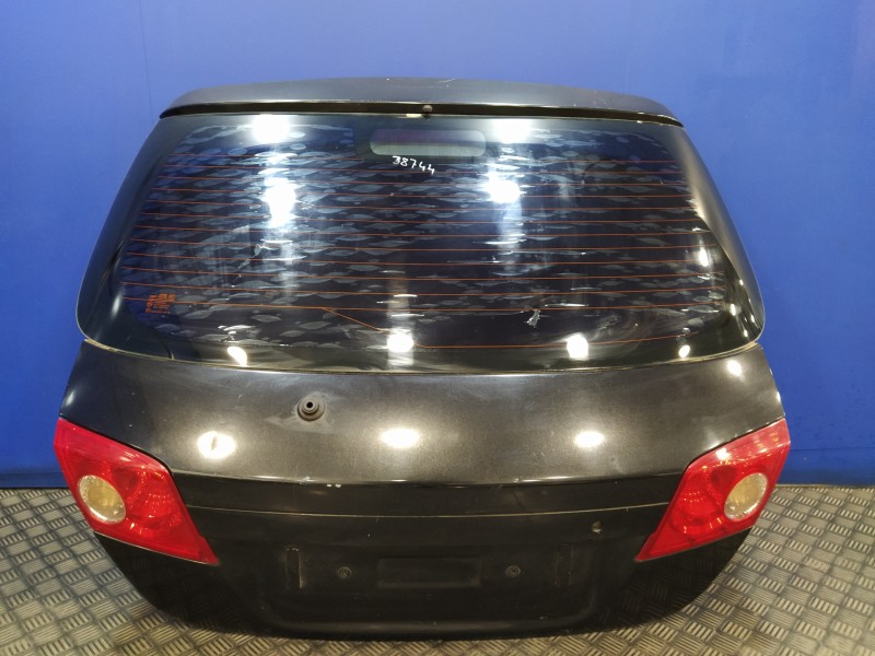 Recambio de porton trasero para daewoo lacetti 1.6 cat referencia OEM IAM   