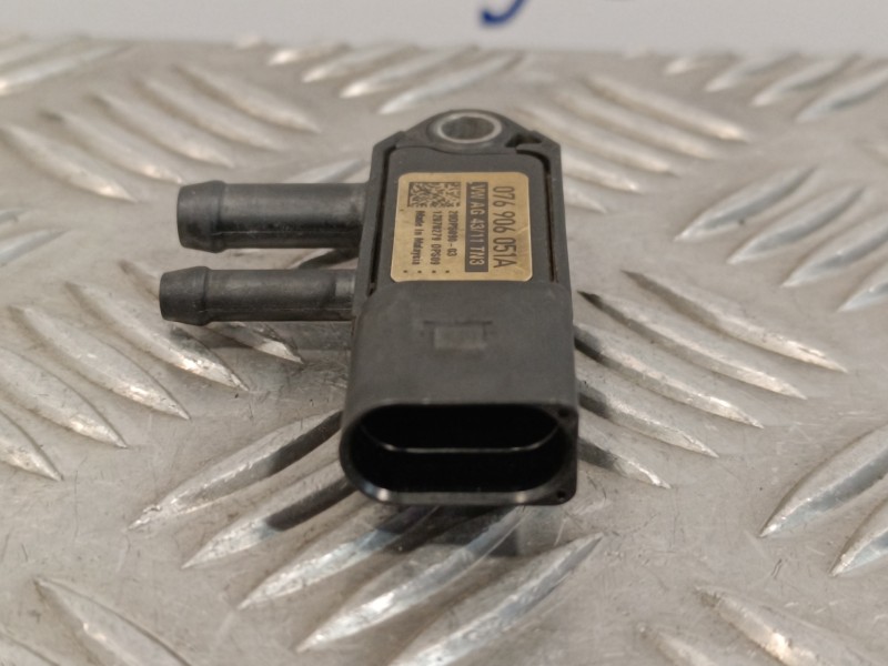 Recambio de sensor presion para volkswagen golf vi (5k1) 2.0 tdi referencia OEM IAM 076906051A  20DPS090