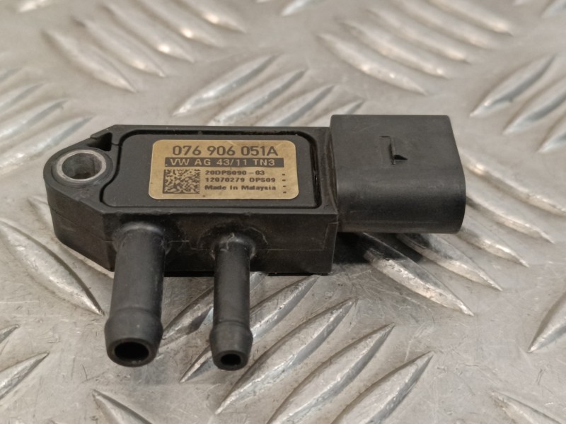 Recambio de sensor presion para volkswagen golf vi (5k1) 2.0 tdi referencia OEM IAM 076906051A  20DPS090