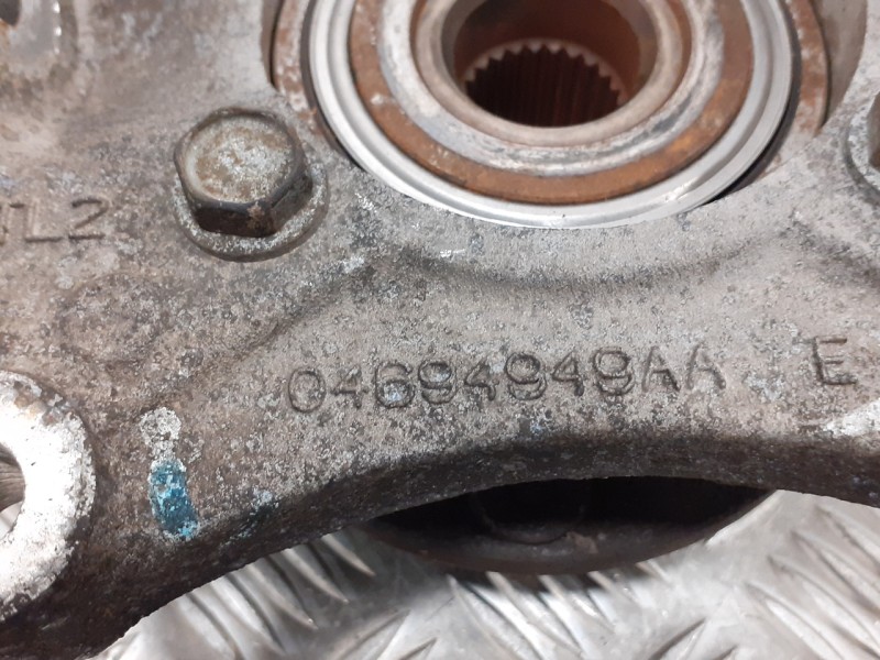 Recambio de mangueta delantera izquierda para chrysler voyager (rg) 2.8 crd cat referencia OEM IAM 04694949AA  