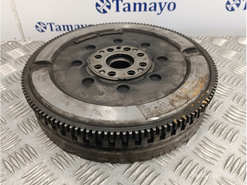 Recambio de volante motor para renault scenic iii 1.6 dci diesel fap referencia OEM IAM 123102067R  