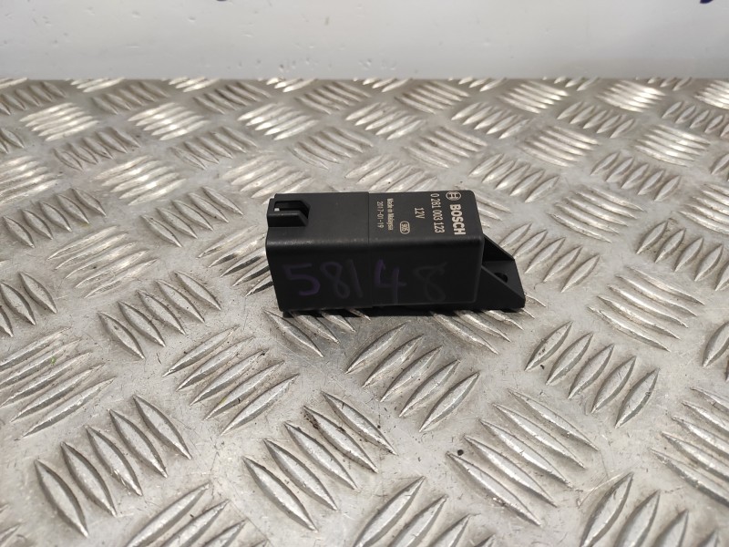 Recambio de caja precalentamiento para land rover discovery sport referencia OEM IAM 0281003123  