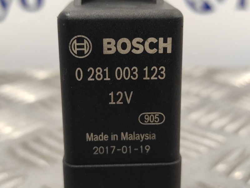 Recambio de caja precalentamiento para land rover discovery sport referencia OEM IAM 0281003123  