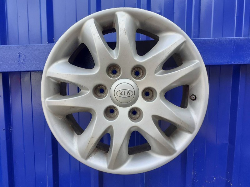 Recambio de llanta para kia carnival 2.9 crdi cat referencia OEM IAM 529104D250  