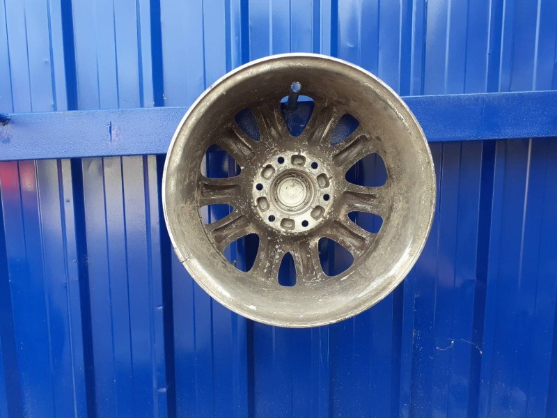 Recambio de llanta para kia carnival 2.9 crdi cat referencia OEM IAM 529104D250  