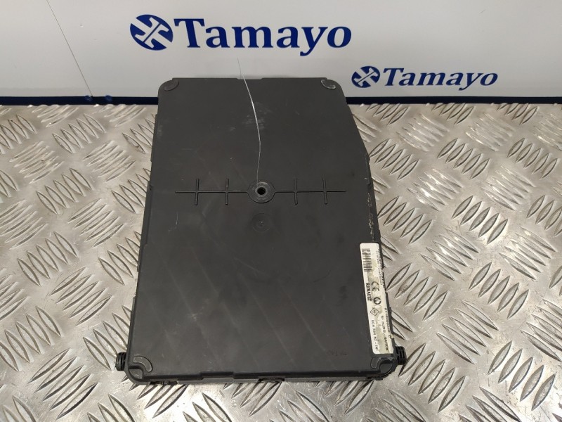 Recambio de caja reles / fusibles para renault megane ii familiar 1.9 dci diesel referencia OEM IAM 8200306434  S118400200C