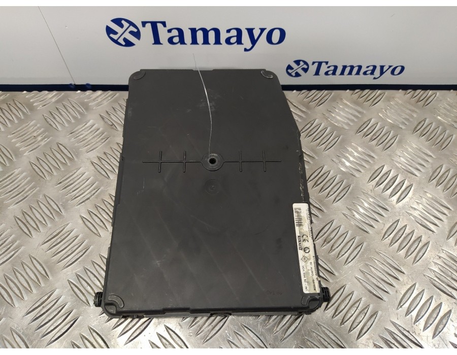 Recambio de caja reles / fusibles para renault megane ii familiar 1.9 dci diesel referencia OEM IAM 8200306434  S118400200C
