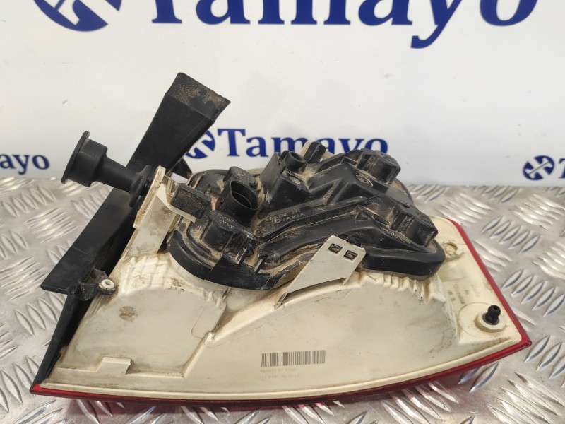 Recambio de piloto trasero izquierdo para audi a4 berlina (8e) 2.0 tdi referencia OEM IAM L965069  