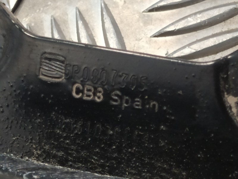 Recambio de refuerzo paragolpes trasero para seat leon (1p1) reference referencia OEM IAM 5P0807305  