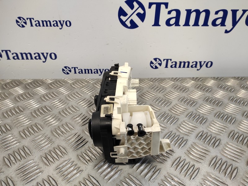 Recambio de mando climatizador para mercedes-benz clase a (w169) 2.0 cdi cat referencia OEM IAM A1698300585  