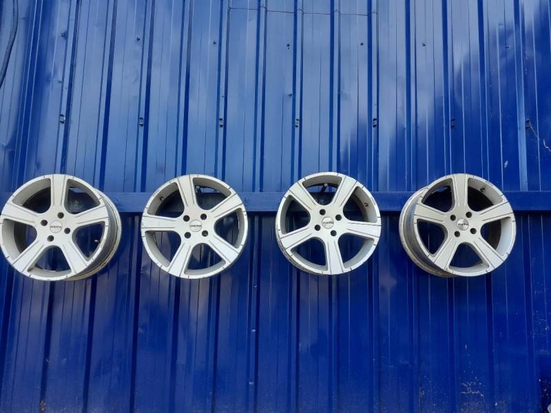 Recambio de juego llantas para peugeot 307 cc (s2) 2.0 16v cat referencia OEM IAM MOMO  