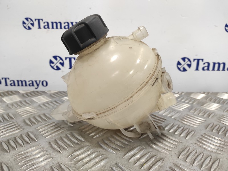 Recambio de deposito expansion para peugeot 308 sw referencia OEM IAM 9678514680 9678125980 9678125880