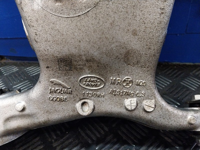 Recambio de brazo suspension inferior trasero derecho para land rover discovery sport referencia OEM IAM FK725B530AG  