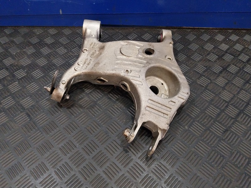Recambio de brazo suspension inferior trasero derecho para land rover discovery sport referencia OEM IAM FK725B530AG  
