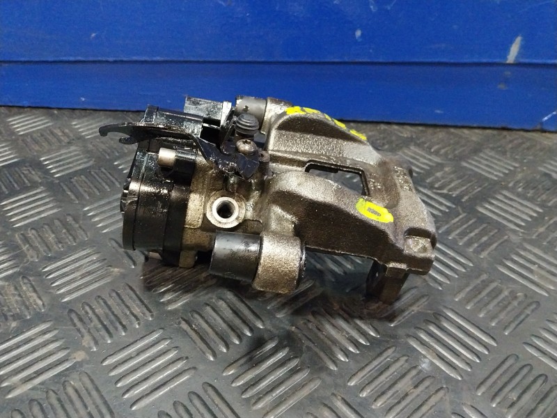 Recambio de pinza freno trasera derecha para land rover discovery sport referencia OEM IAM FK722K327BD  