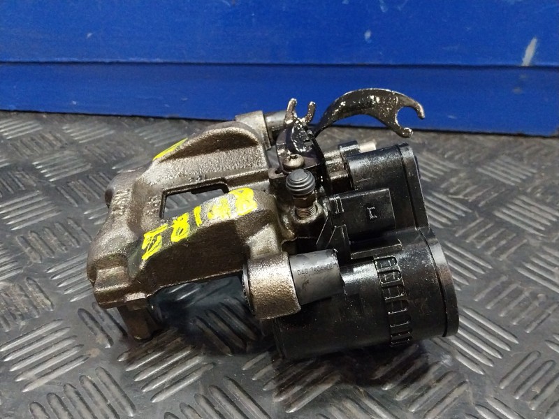 Recambio de pinza freno trasera derecha para land rover discovery sport referencia OEM IAM FK722K327BD  