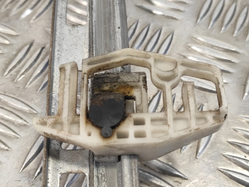 Recambio de elevalunas delantero izquierdo para peugeot 206 berlina 1.4 referencia OEM IAM   