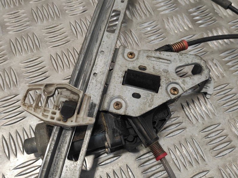Recambio de elevalunas delantero izquierdo para peugeot 206 berlina 1.4 referencia OEM IAM   
