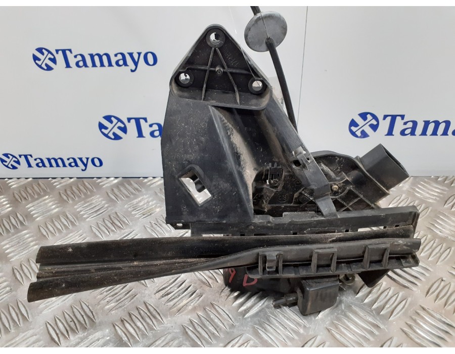 Recambio de cerradura puerta delantera derecha para ford focus lim. (cb4) 1.6 tdci cat referencia OEM IAM 7M5AR21812AA  