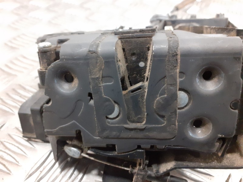 Recambio de cerradura puerta delantera derecha para ford focus lim. (cb4) 1.6 tdci cat referencia OEM IAM 7M5AR21812AA  