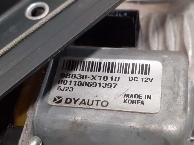 Recambio de elevalunas trasero izquierdo para ssangyong tivoli premium 4x2 referencia OEM IAM 98830X1010  