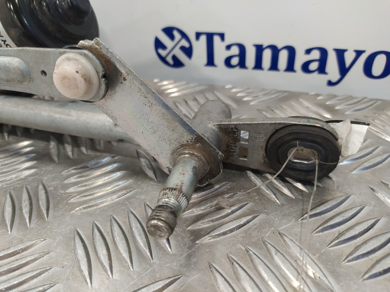 Recambio de motor limpia delantero para ssangyong tivoli premium 4x2 referencia OEM IAM 7821035001  