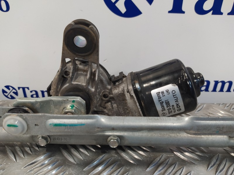 Recambio de motor limpia delantero para ssangyong tivoli premium 4x2 referencia OEM IAM 7821035001  