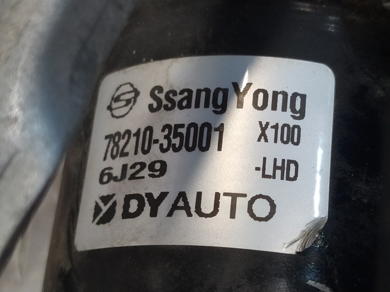 Recambio de motor limpia delantero para ssangyong tivoli premium 4x2 referencia OEM IAM 7821035001  