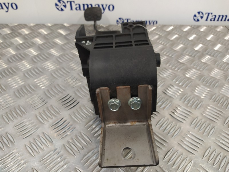 Recambio de pedal embrague para ssangyong tivoli premium 4x2 referencia OEM IAM   