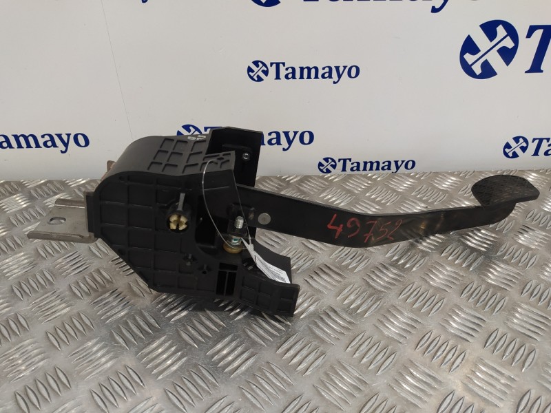 Recambio de pedal embrague para ssangyong tivoli premium 4x2 referencia OEM IAM   