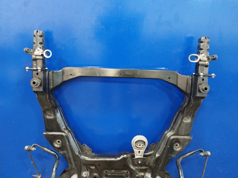Recambio de puente delantero para mercedes-benz vito mixto (447) referencia OEM IAM A4476202101  
