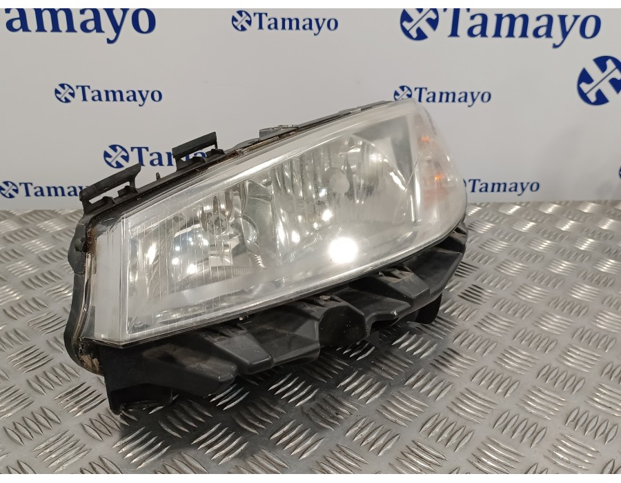 Recambio de faro izquierdo para renault megane ii classic berlina 1.9 dci diesel referencia OEM IAM 8200073220J  89306990