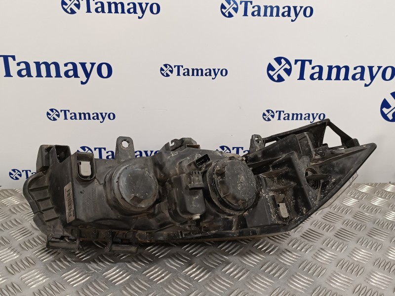 Recambio de faro izquierdo para renault megane ii classic berlina 1.9 dci diesel referencia OEM IAM 8200073220J  89306990