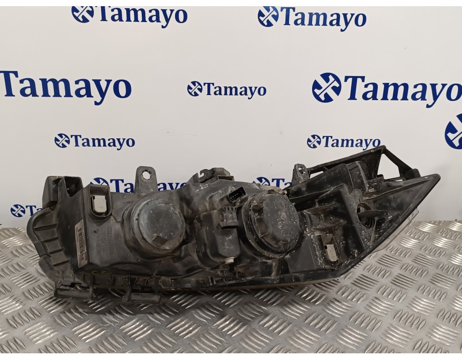 Recambio de faro izquierdo para renault megane ii classic berlina 1.9 dci diesel referencia OEM IAM 8200073220J  89306990