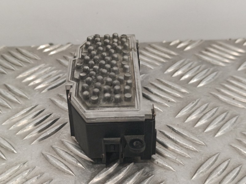 Recambio de resistencia calefaccion para volkswagen passat variant (365) 2.0 tdi dpf referencia OEM IAM 3C0907521F 997164W F0110