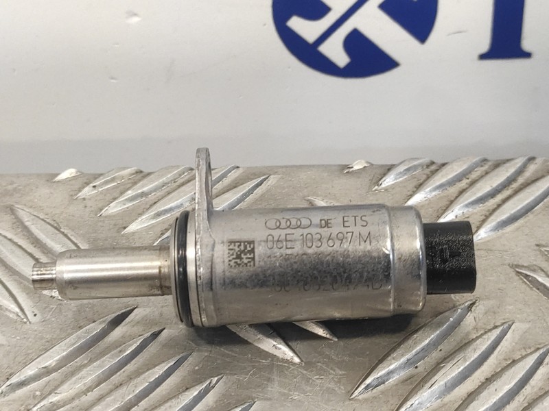 Recambio de valvula para audi s3 (8v1) 2.0 16v tfsi referencia OEM IAM 06E103697M  
