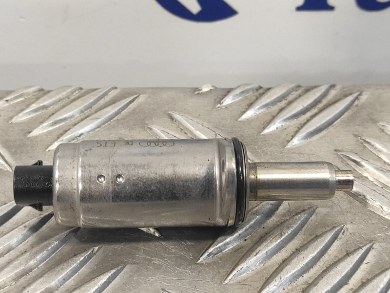 Recambio de valvula para audi s3 (8v1) 2.0 16v tfsi referencia OEM IAM 06E103697M  