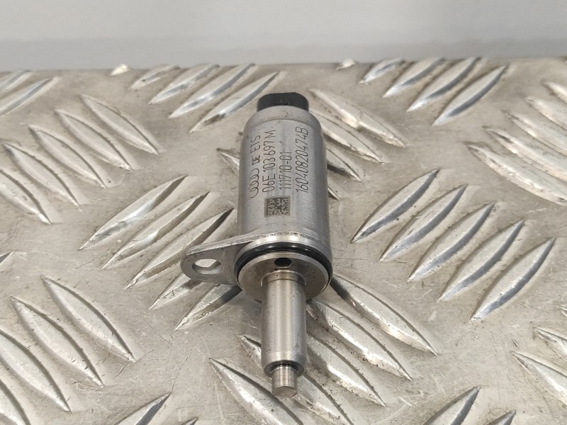 Recambio de valvula para audi s3 (8v1) 2.0 16v tfsi referencia OEM IAM 06E103697M  