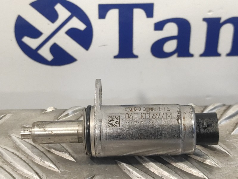 Recambio de valvula para audi s3 (8v1) 2.0 16v tfsi referencia OEM IAM 06E103697M  